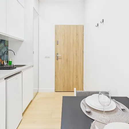 Апартаменты Giserska Mini Superapart Near Factory Ursus Варшава