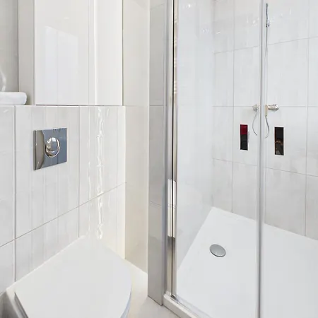 Giserska Mini Superapart Near Factory Ursus Апартаменты