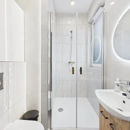 Giserska Mini Superapart Near Factory Ursus Апартаменты
