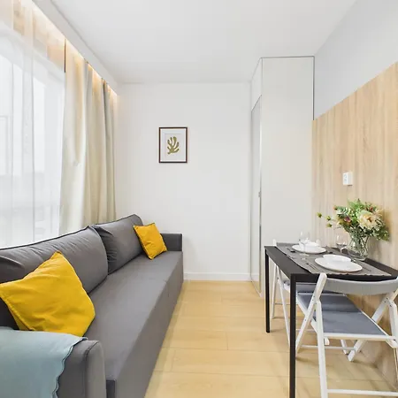 Giserska Mini Superapart Near Factory Ursus Апартаменты