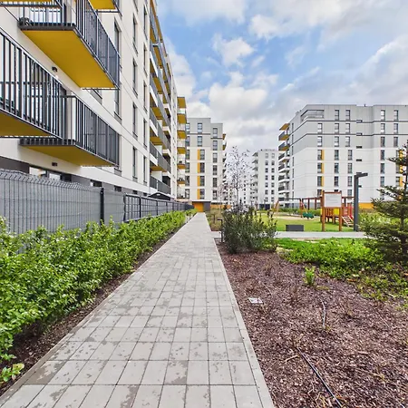 Giserska Mini Superapart Near Factory Ursus ורשה
